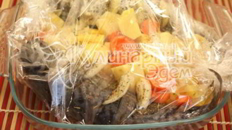 скумбрия запеченная в рукаве с овощами