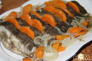 Сом, запеченный в фольге