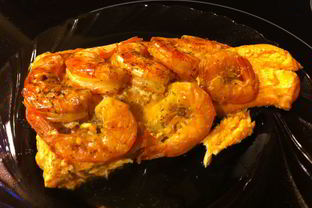 Запеченная красная рыба с креветками