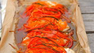 Запеченная рыба с овощами