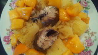 Запеченная сельдь с картофелем Калалаатикко