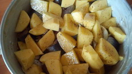 запеченная сельдь с картофелем калалаатикко