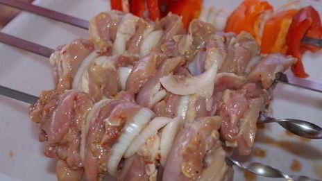 куриный шашлык в имбирно-лимонном маринаде