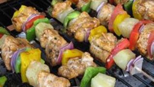 Куриные шашлычки в лимонном маринаде