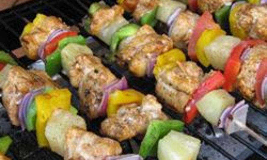 Рецепт куриных шашлычков в лимонном маринаде