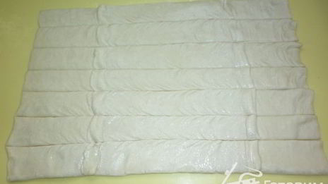 куриные шашлычки в слоеном тесте