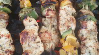 Куриные шашлычки в соусе барбекю