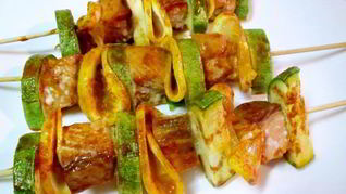 Рыбные шашлычки с овощами