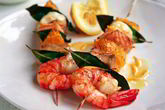 Рыбные шашлыки с креветками