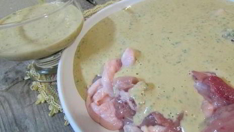 шашлычки из курицы с абрикосами в арахисово-кокосовом маринаде