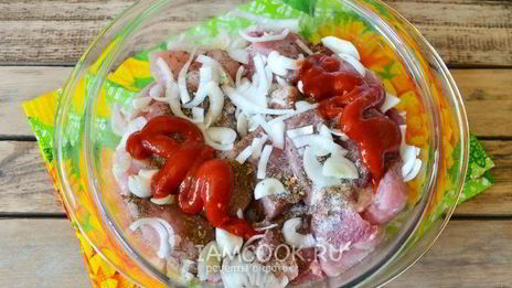 шашлык ассорти из свинины, курицы и овощей