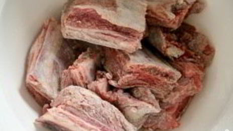 шашлык из бараньих ребрышек