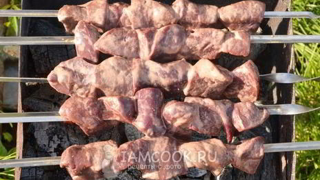 шашлык из говяжьей печени