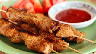 Шашлык из индейки с беконом