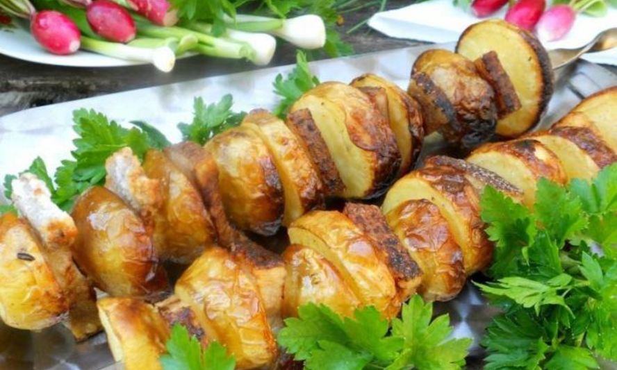 Рецепт шашлыка из картошки с салом