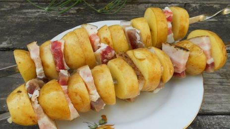 шашлык из картошки с салом