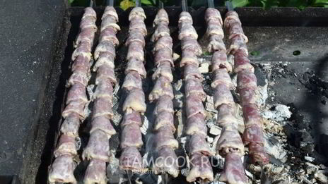 шашлык из куриных сердечек в сметане