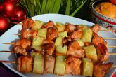 Шашлык из курицы с ананасом в духовке