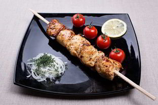 Шашлык из курицы в чесночно-луковом маринаде
