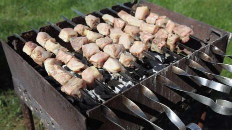 шашлык из рыбы осетра