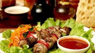 Шашлык из свинины с луком по-грузински