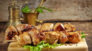 Шашлык из свинины в луковом маринаде