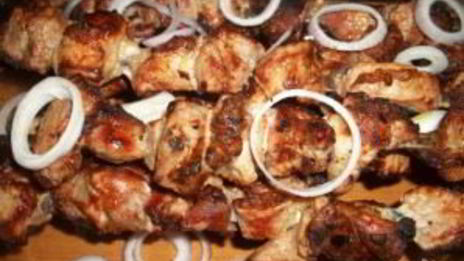 шашлык с гранатовым соусом