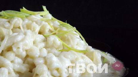 швейцарские картофельные клецки с грибным соусом