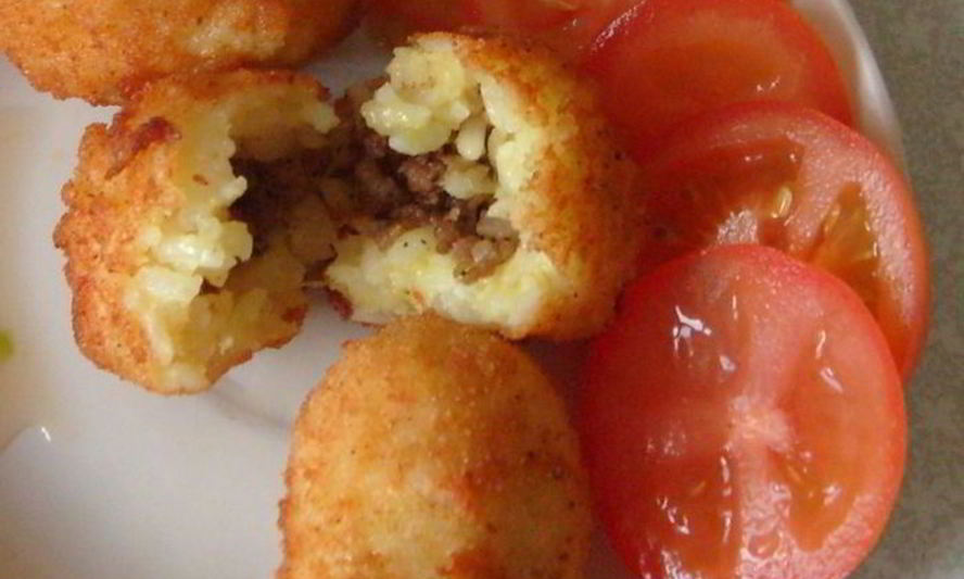 Рецепт сицилийских аранчинь — рисовых шариков с фаршем