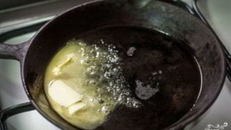 стейк рибай на сковороде