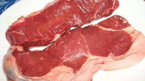 стейк со спаржей