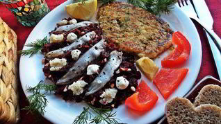 Свекольный гарнир с килечкой