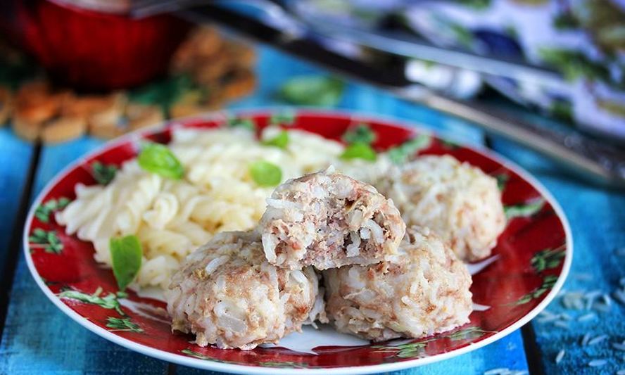 Рецепт тефтелей с рисом в мультиварке