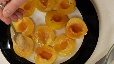 творожные клецки со сливами