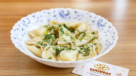 вареники с соленым творогом и зеленью