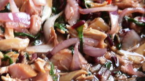 яичная лапша с грудинкой