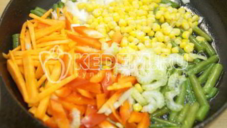 кукурузная полента с овощами