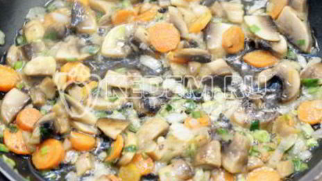 перловка с грибами