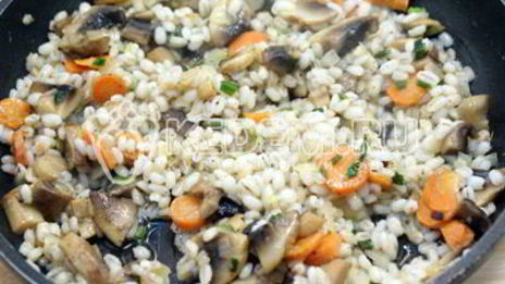 перловка с грибами