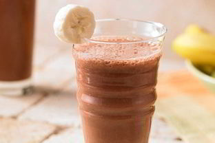 Банановый коктейль с какао