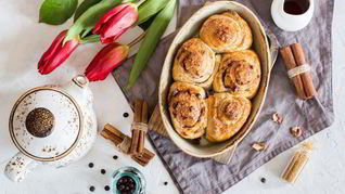 Булочки с пеканом в кленовом сиропе