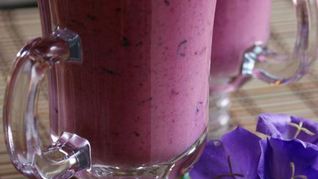 Чернично-клубничный коктейль