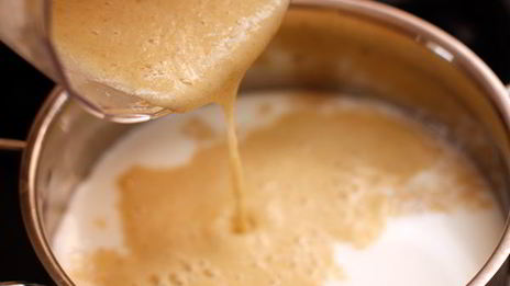 горячий банановый коктейль с шоколадом