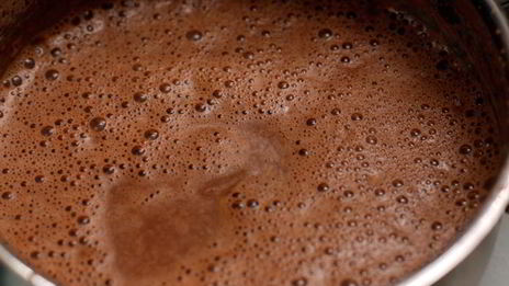 горячий банановый коктейль с шоколадом