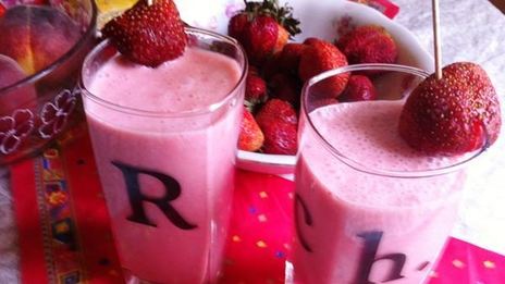 клубничный коктейль снежок