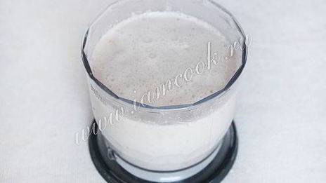 коктейль из шампанского с мороженым и ананасом