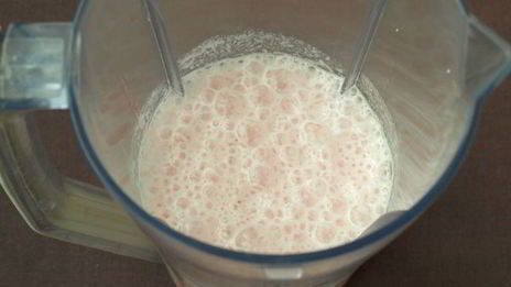 дынно-клубничный коктейль