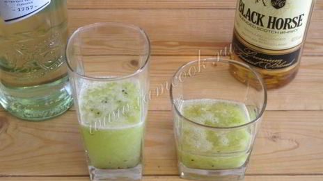 коктейль из киви и винограда