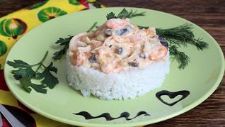 Морской коктейль в сливочном соусе