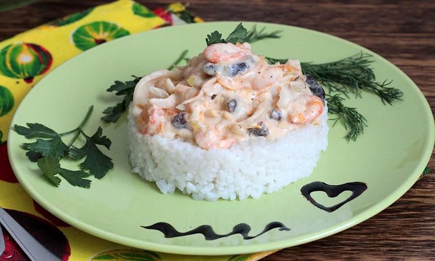 Рецепт морского коктейля в сливочном соусе